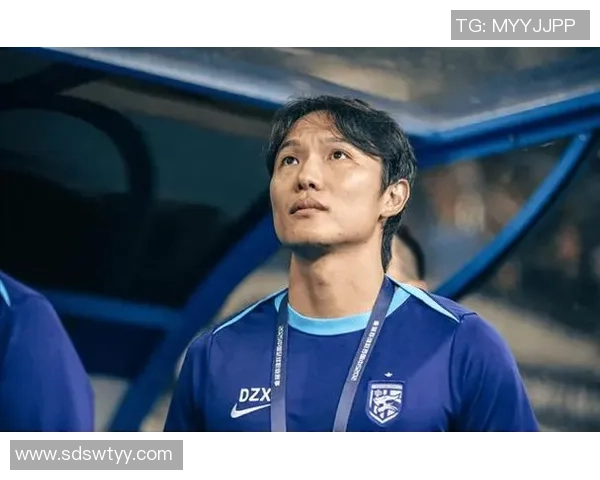 逆天改命的足球传奇球星们：从低谷到巅峰的逆袭之路